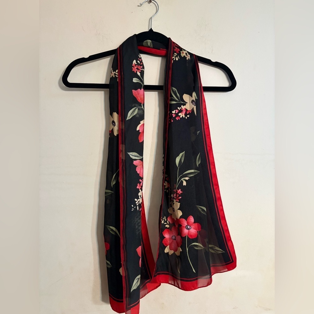 Elegant Black and Red Floral Scarf - Picture 2 of 3
